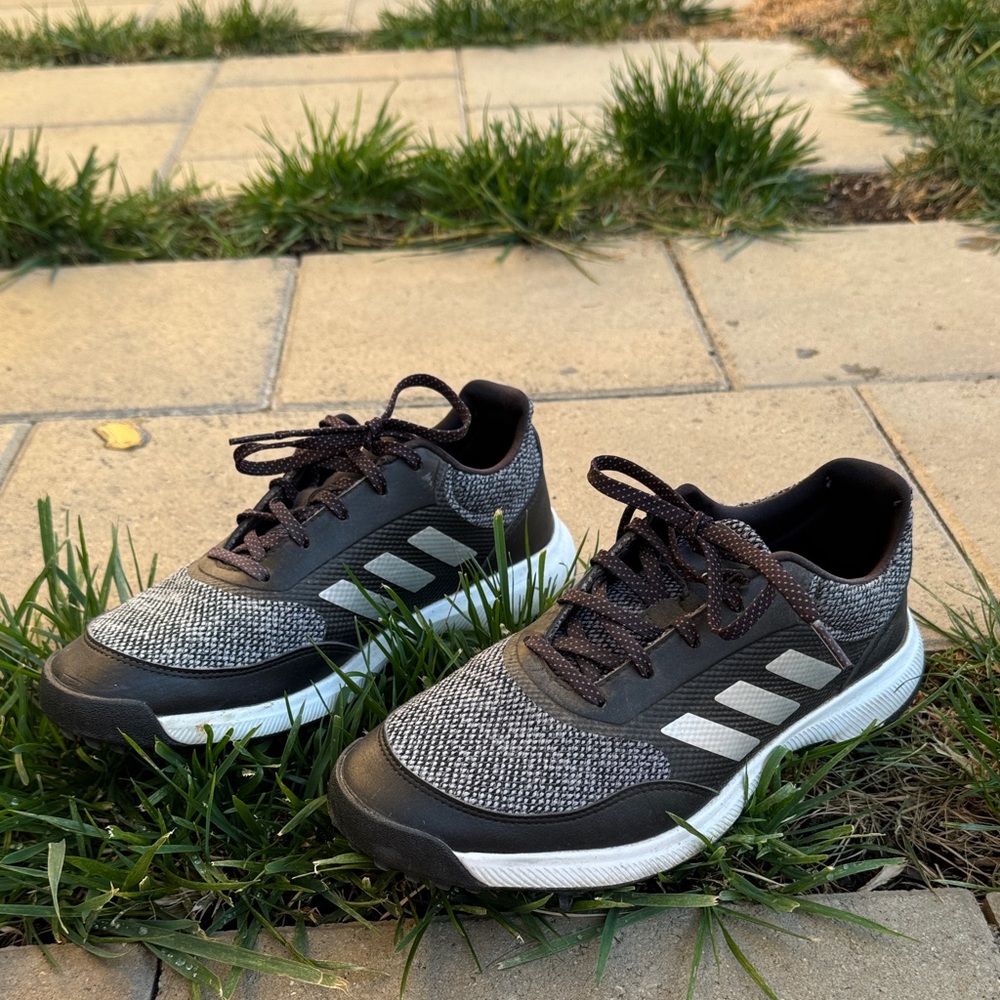 Adidas women’s spiked golf shoes